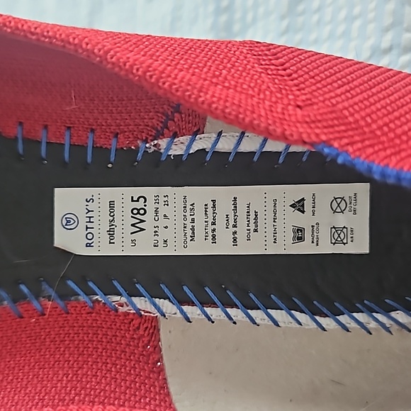 Red Rothy's round toe 8.5 - Picture 5 of 5